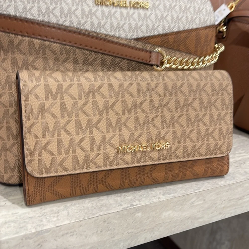 Michael Kors Jet Set Large Logo Trifold Wallet Camel Multi  NWT